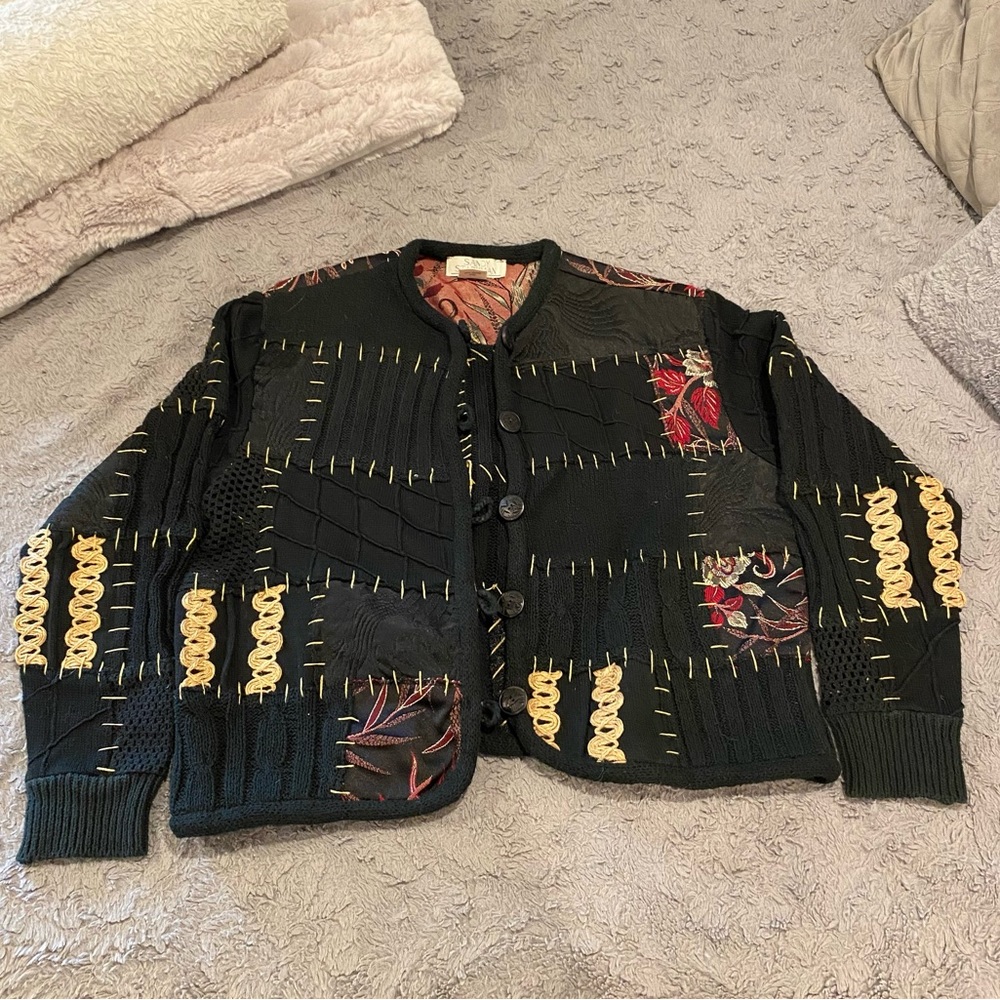 Vintage Sandy Starkman Patchwork Embroidered Sweater size M black/red/yellow